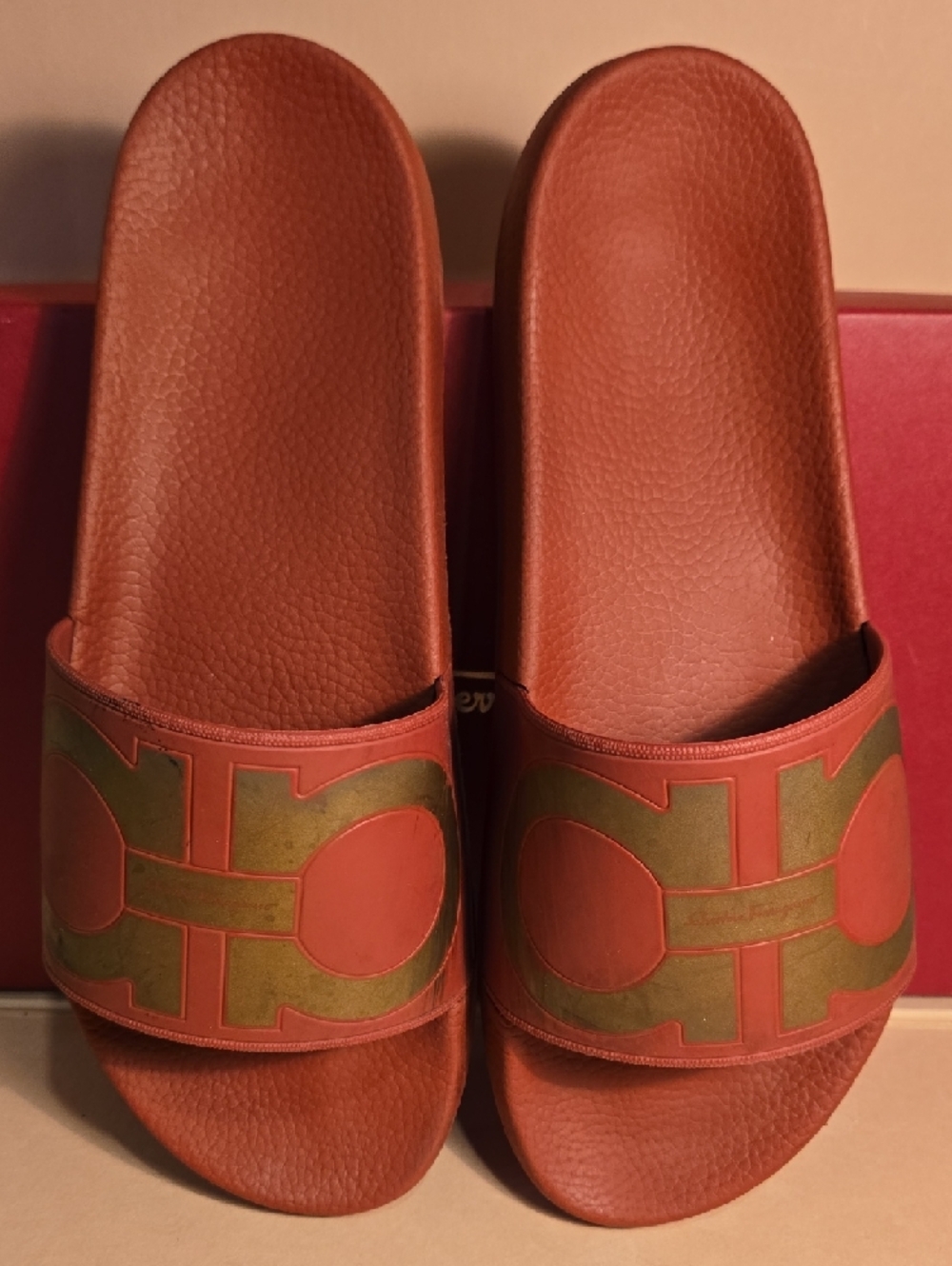 SALVATORE FERRAGAMO Men's 11M Red & Gold GROOVE Slides FLIP-FLOPS #423 - Picture 9 of 16